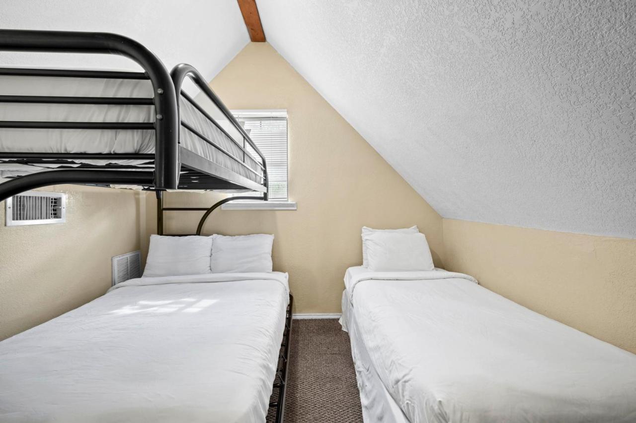 The Claire Hotel Кениън Лейк Екстериор снимка