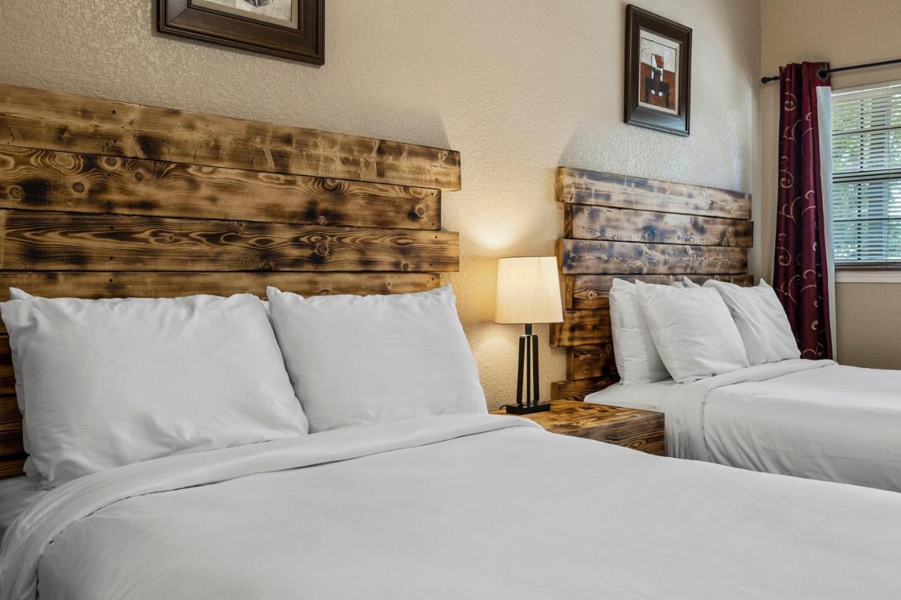 The Claire Hotel Кениън Лейк Екстериор снимка